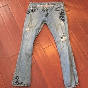 American Eagle Light Wash Jeans with Embroidery
